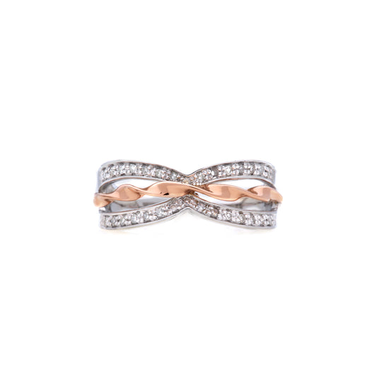 Two_tone diamond ring